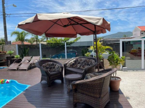 Apartamento térreo de frente para piscina - Pousada da Mel